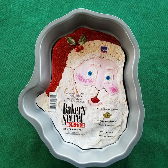 NEW EKCO Baker’s Secret NON-STICK Santa Face Pan - Picture 1 of 6